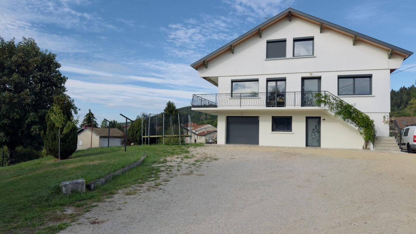 Maison 5 pièces 156 m² · à Condamine · 156 m² · 290 000 €