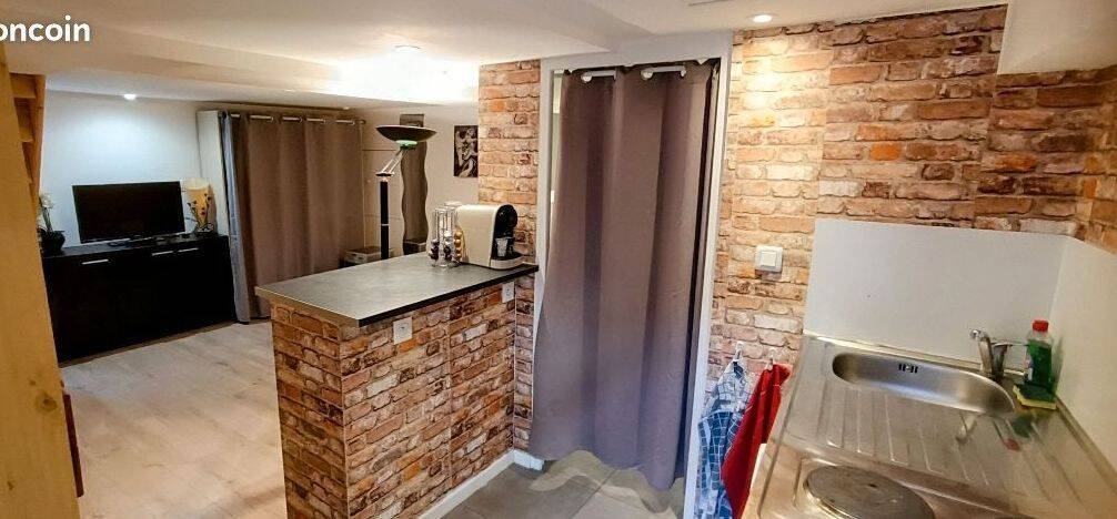 Appartement 1 pièce 25 m² · à Fontenay-le-Comte · 25 m² · 550 €/mois