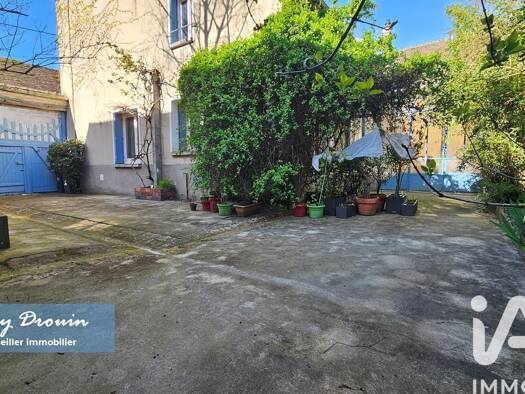 Maison de ville à vendre 260 000 € 7 pièces 4 chambres 165 m² 356 m² de terrain Puiseaux 45390