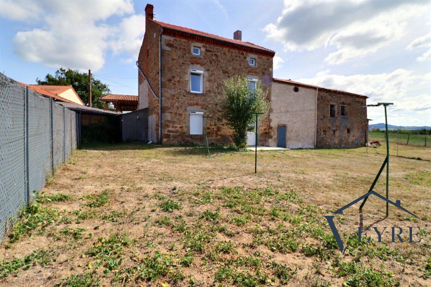 Maison 4 pièces 121 m² · à Manglieu · 121 m² · 900 €/mois