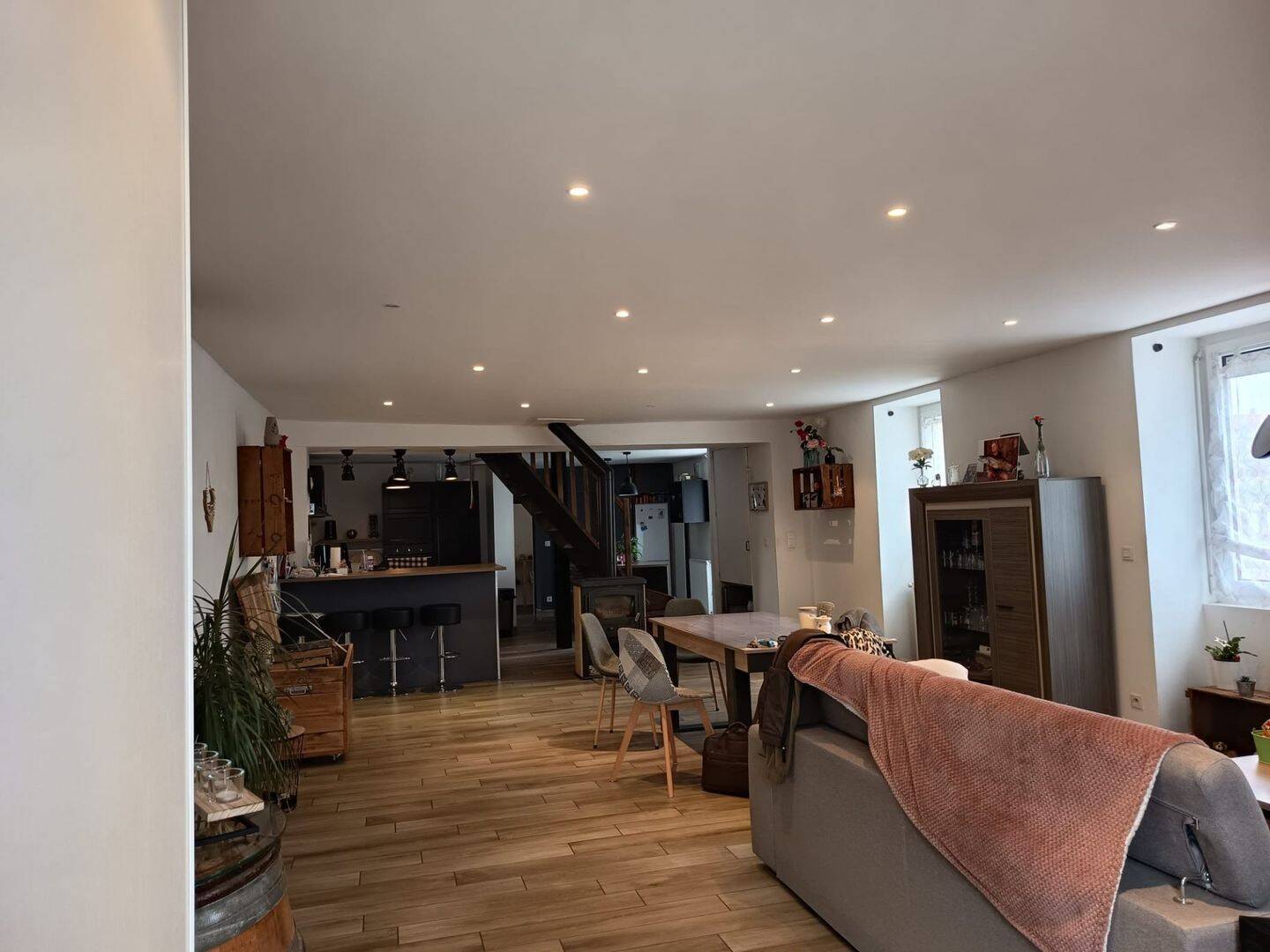 Maison 6 pièces 183 m² · à Châtenoy-le-Royal · 183 m² · 265 000 €