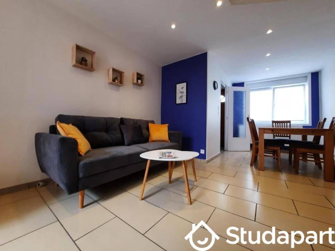1 pièce 9 m² · à Croix · 9 m² · 455 €