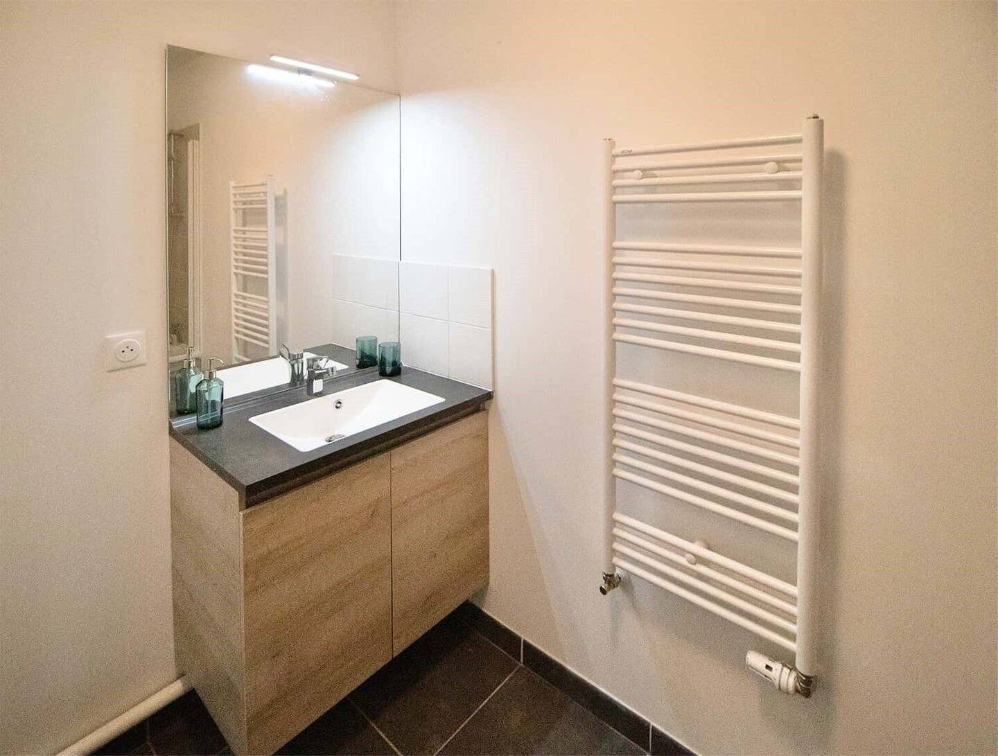 Move into this beautiful 12 m² room in a coliving apartment in B — 10
