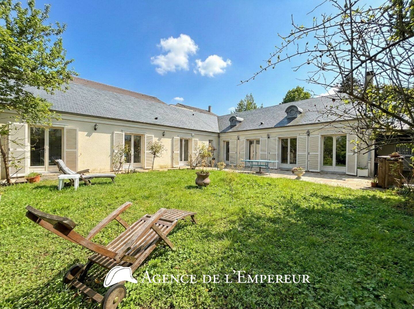 Maison 7 pièces 210 m² · à Rueil-Malmaison · 210 m² · 1 690 000 €