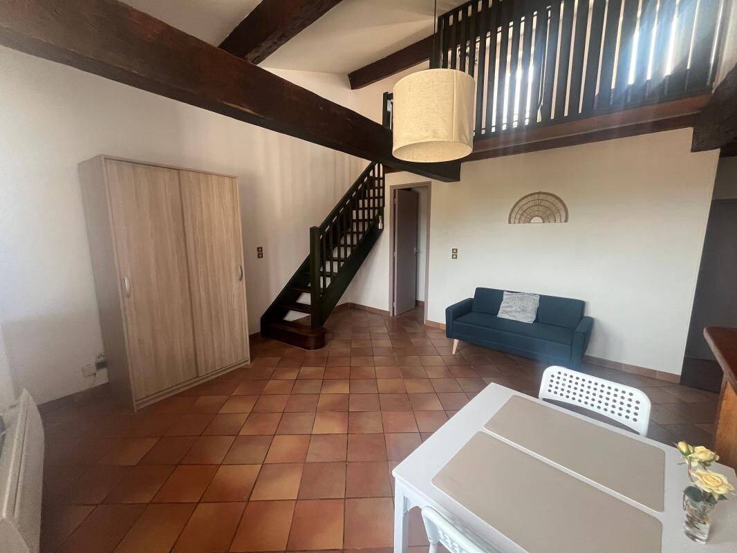 Appartement 1 pièce 39 m² · à Castres · 39 m² · 450 €
