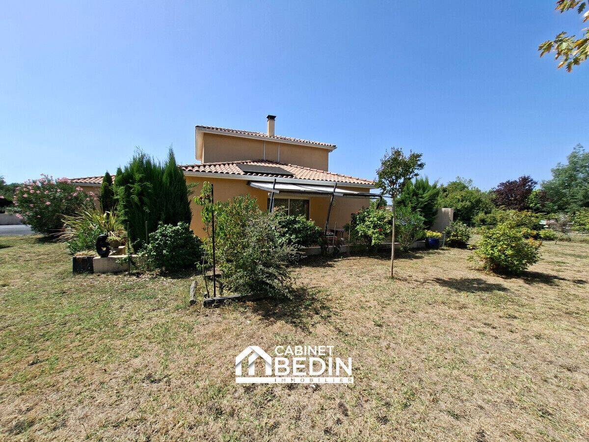 Maison 5 pièces 141 m² · à Saint-Sulpice-de-Pommiers · 141 m² · 317 700 €