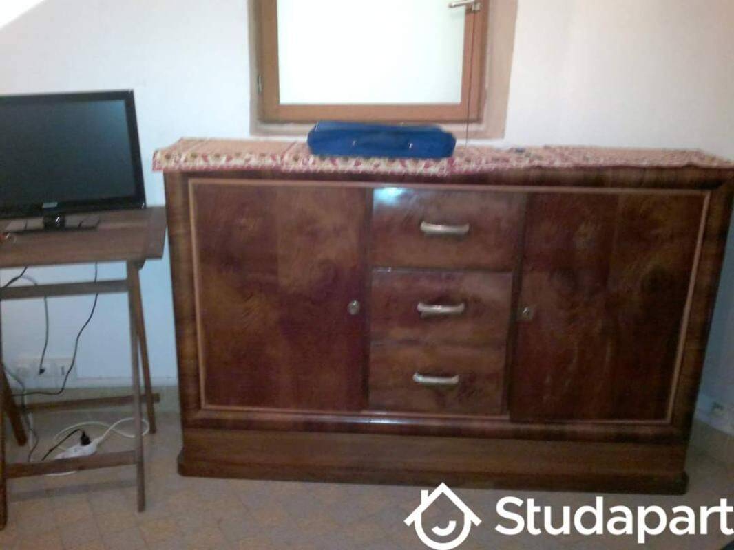 Appartement 1 pièce 25 m² · à Neuville-sur-Saône · 25 m² · 650 €/mois