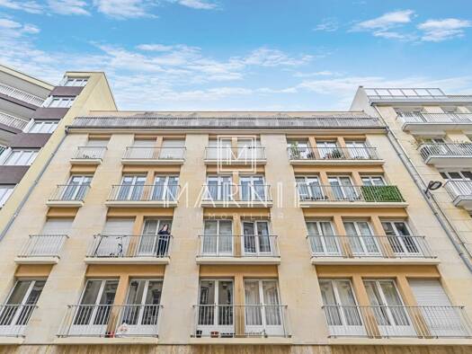 Appartement à vendre 410 000 € 2 pièces 1 chambre 47 m² RDC/5 Vaugirard-Parc des Expositions Paris 15ème arrondissement 75015
