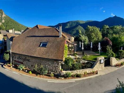 Immeuble à vendre 551 200 € 239 m² Veynes 05400