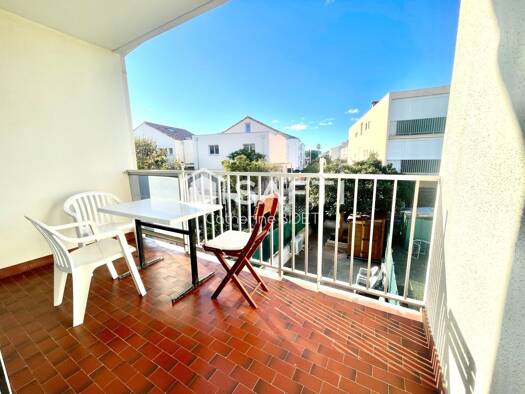 Duplex à vendre 159 000 € 2 pièces 1 chambre 44 m² 1er étage Nord Le Grau-du-Roi 30240