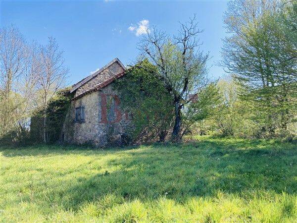 Maison 2 pièces 62 m² · à Naves · 62 m² · 49 500 €