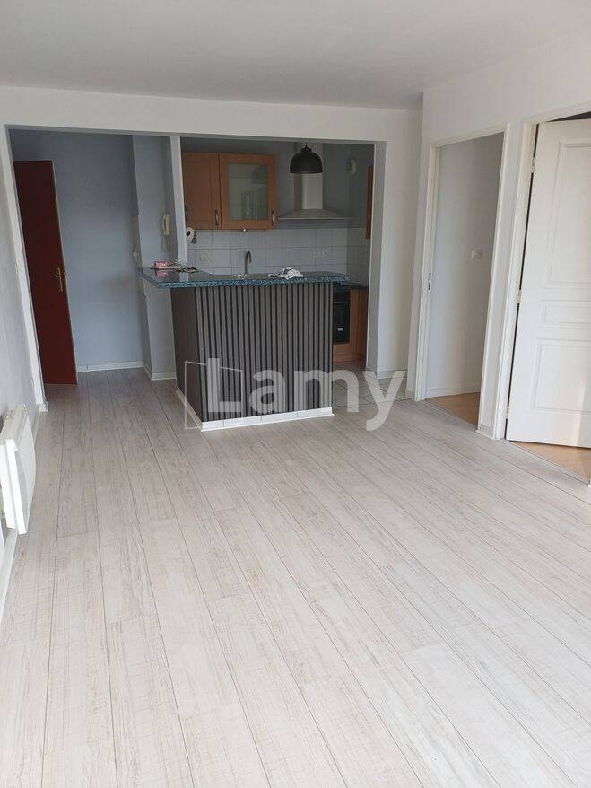 Appartement 2 pièces 45 m² · à Crépy-en-Valois · 45 m² · 650 €