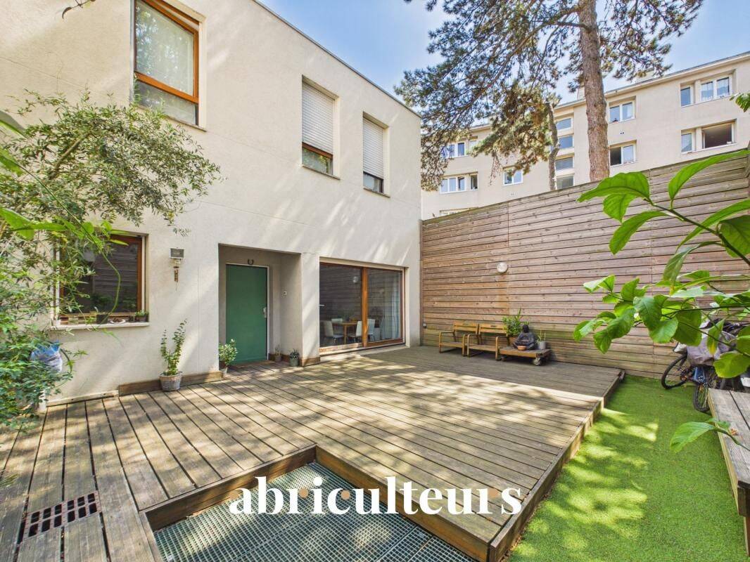 Maison 5 pièces 90 m² · à Paris 20ème Arrondissement · 90 m² · 829 000 €