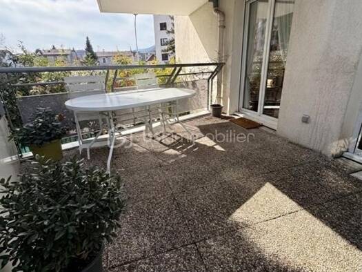 Appartement à vendre 165 000 € 3 pièces 2 chambres 67 m² Étage 1/3 Mairie Fontaine 38600