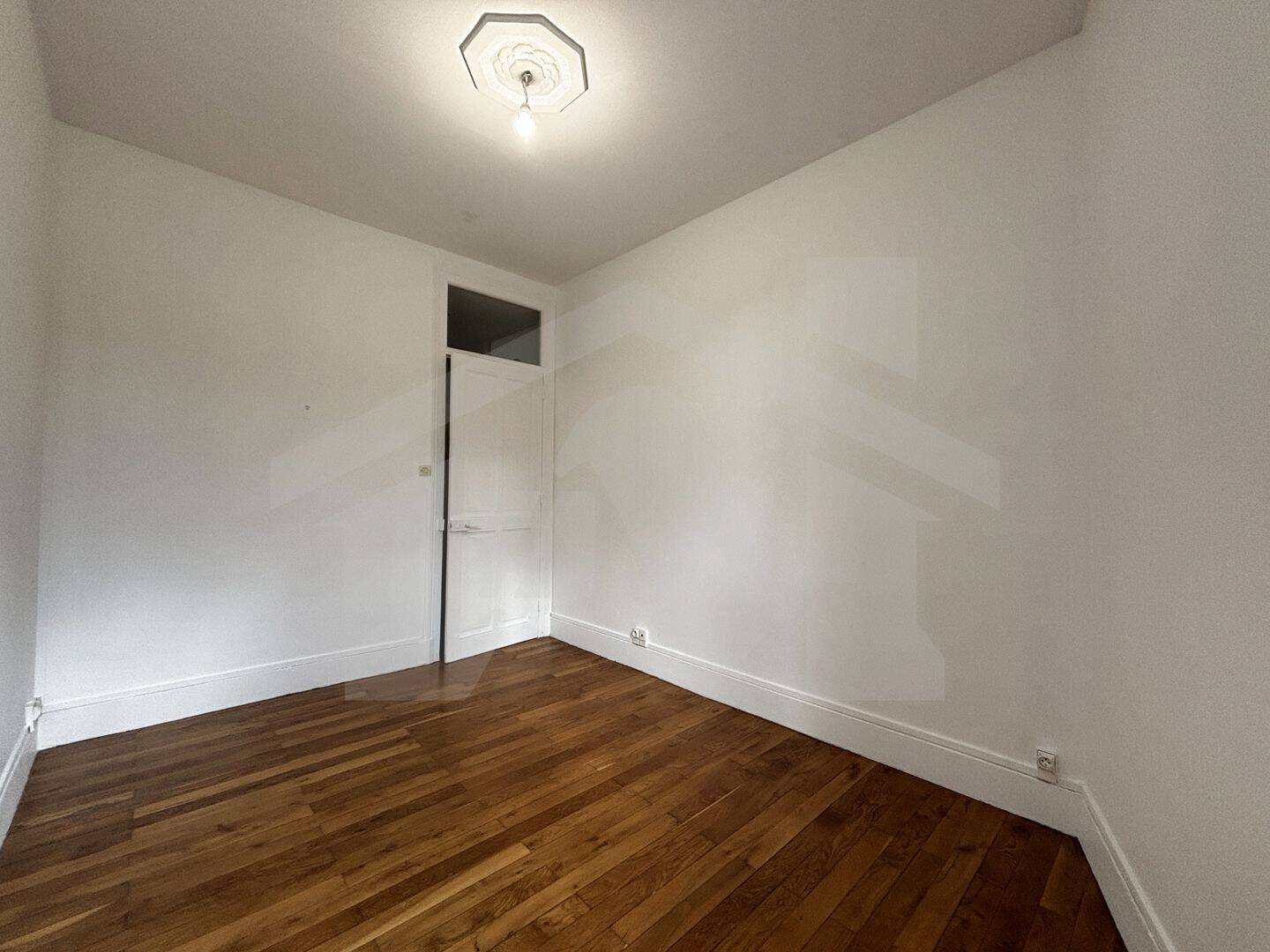 APPARTEMENT GRENOBLE T3 — 5