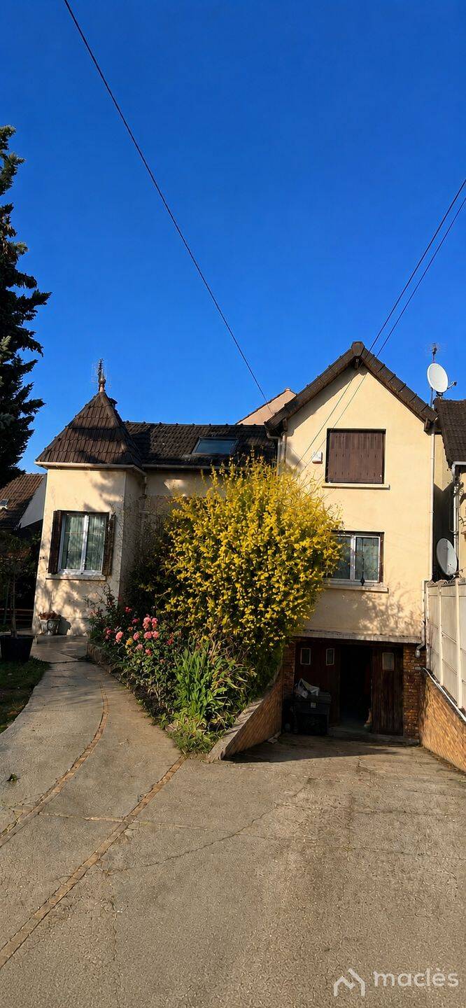 Maison 5 pièces 102 m² · à Saint-Denis · 102 m² · 369 000 €