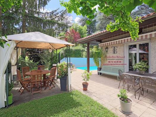 Demeure à vendre 699 000 € 7 pièces 5 chambres 185 m² 1 464 m² de terrain Est Craponne 69290