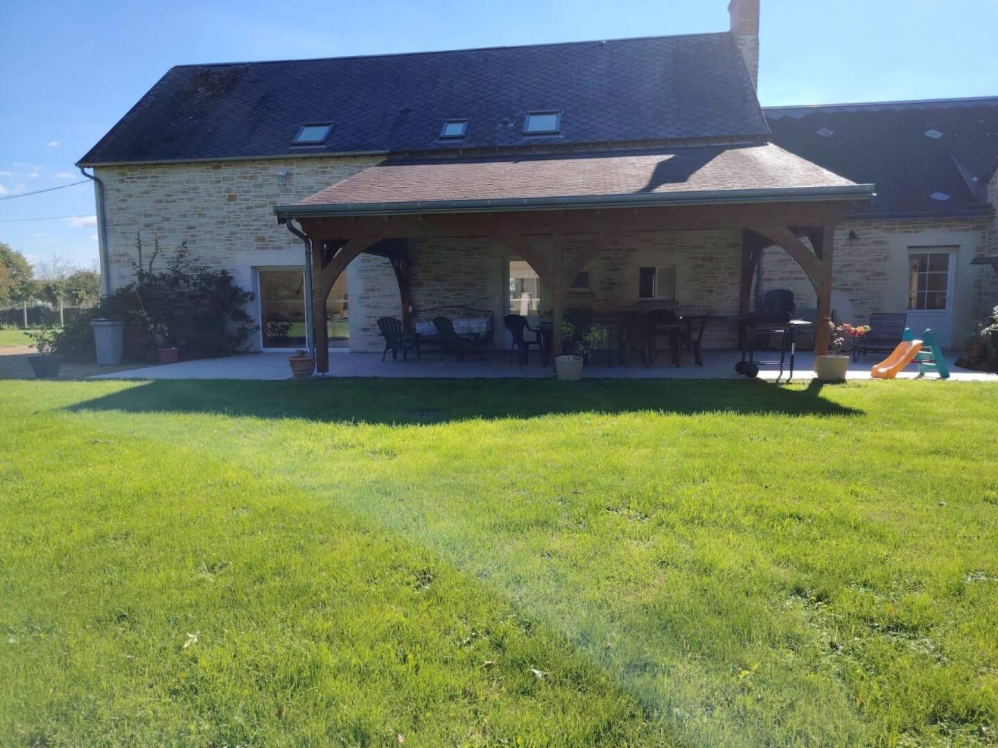 Maison 12 pièces 272 m² · à Hommes · 272 m² · 359 000 €