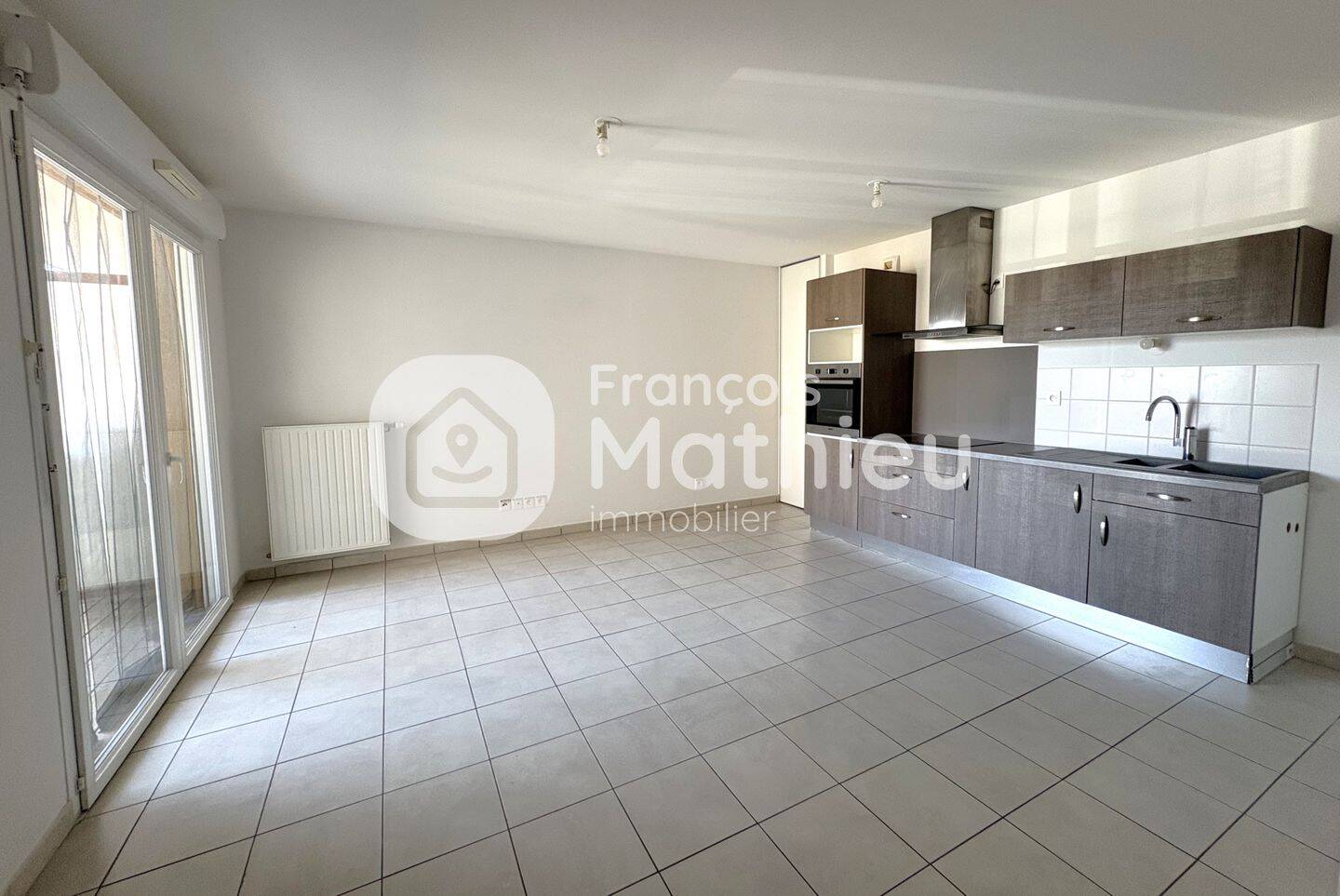Appartement 2 pièces 52 m² · à Saint-André-de-Corcy · 51,6 m² · 185 000 €
