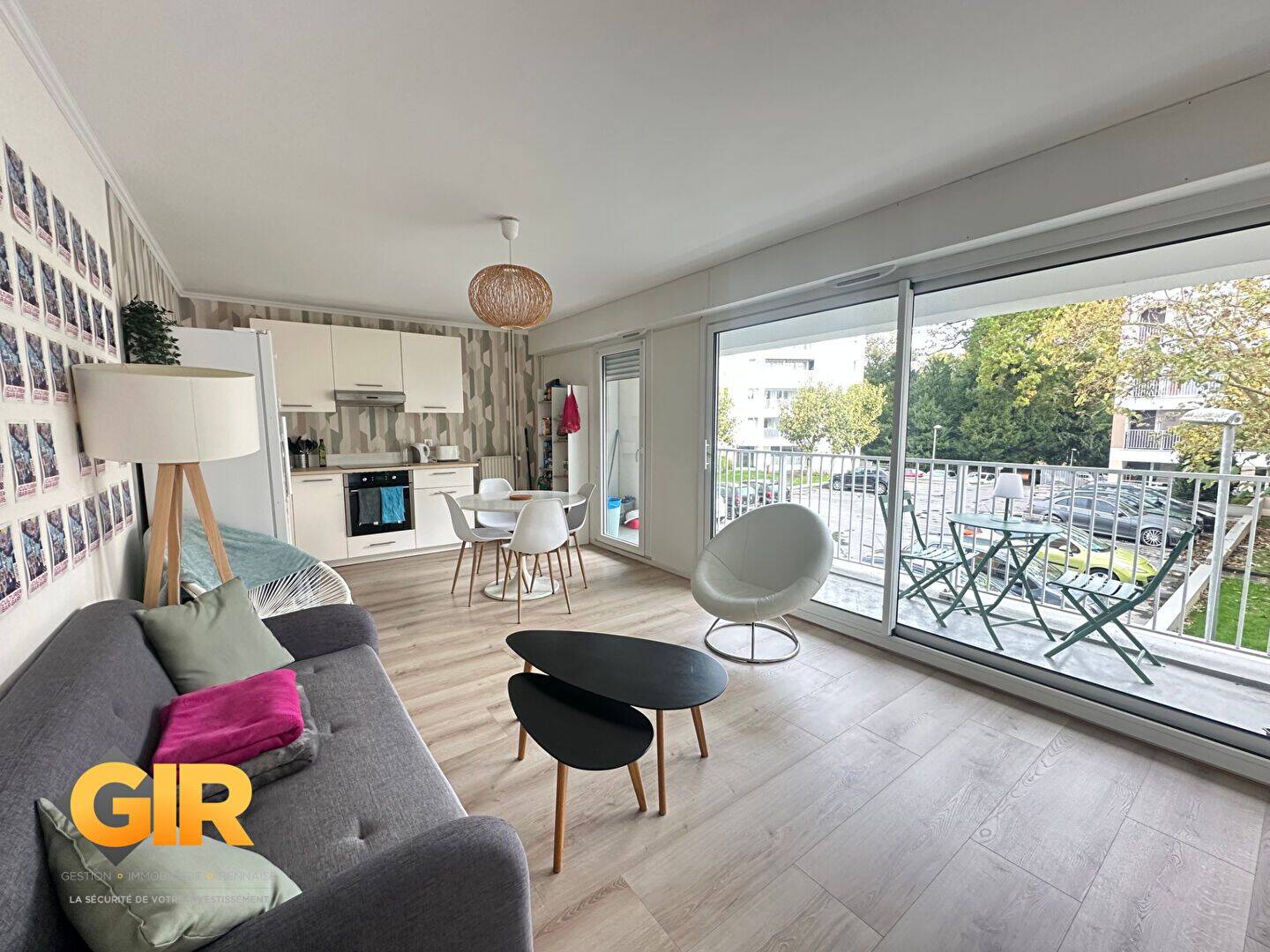1 pièce 77 m² · à Rennes · 77 m² · 494 €
