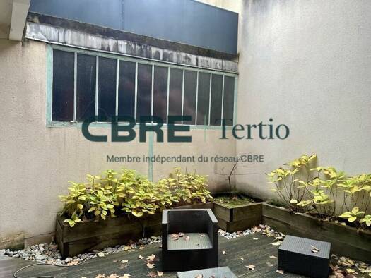 Espace bureau à louer 1 800 € 100 m² de bureaux divisible de 85 m² à 100 m² Centre Tours 37000