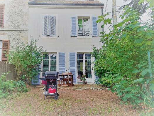 Maison à vendre 149 900 € 4 pièces 2 chambres 84 m² 220 m² de terrain Neuville-aux-Bois 45170