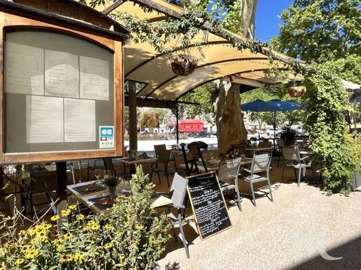 Restaurant à vendre 149 000 € 74 m² d'espace de restauration Barjols 83670