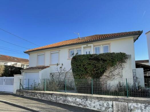 Maison à vendre 188 000 € 6 pièces 4 chambres 125 m² 392 m² de terrain Charles de Gaulle Cahors 46000