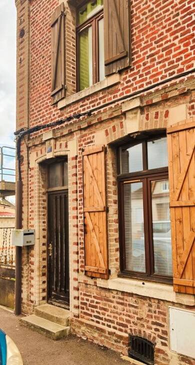 Maison à vendre 86 900 € 4 pièces 3 chambres 68 m² 208 m² de terrain Sud Ouest Chauny 02300