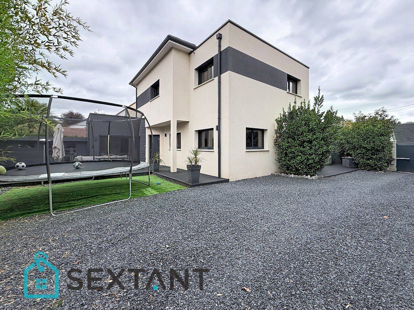 Maison 8 pièces 160 m² · à Bonsecours · 160 m² · 499 000 €