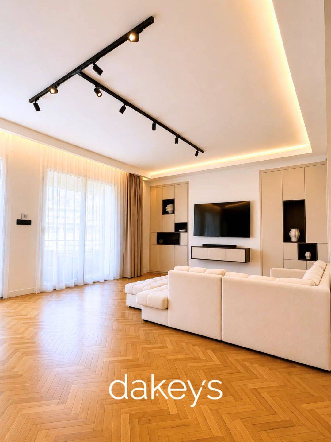 Appartement 3 pièces 108 m² · à Marseille 8ème Arrondissement · 107,7 m² · 2 450 €