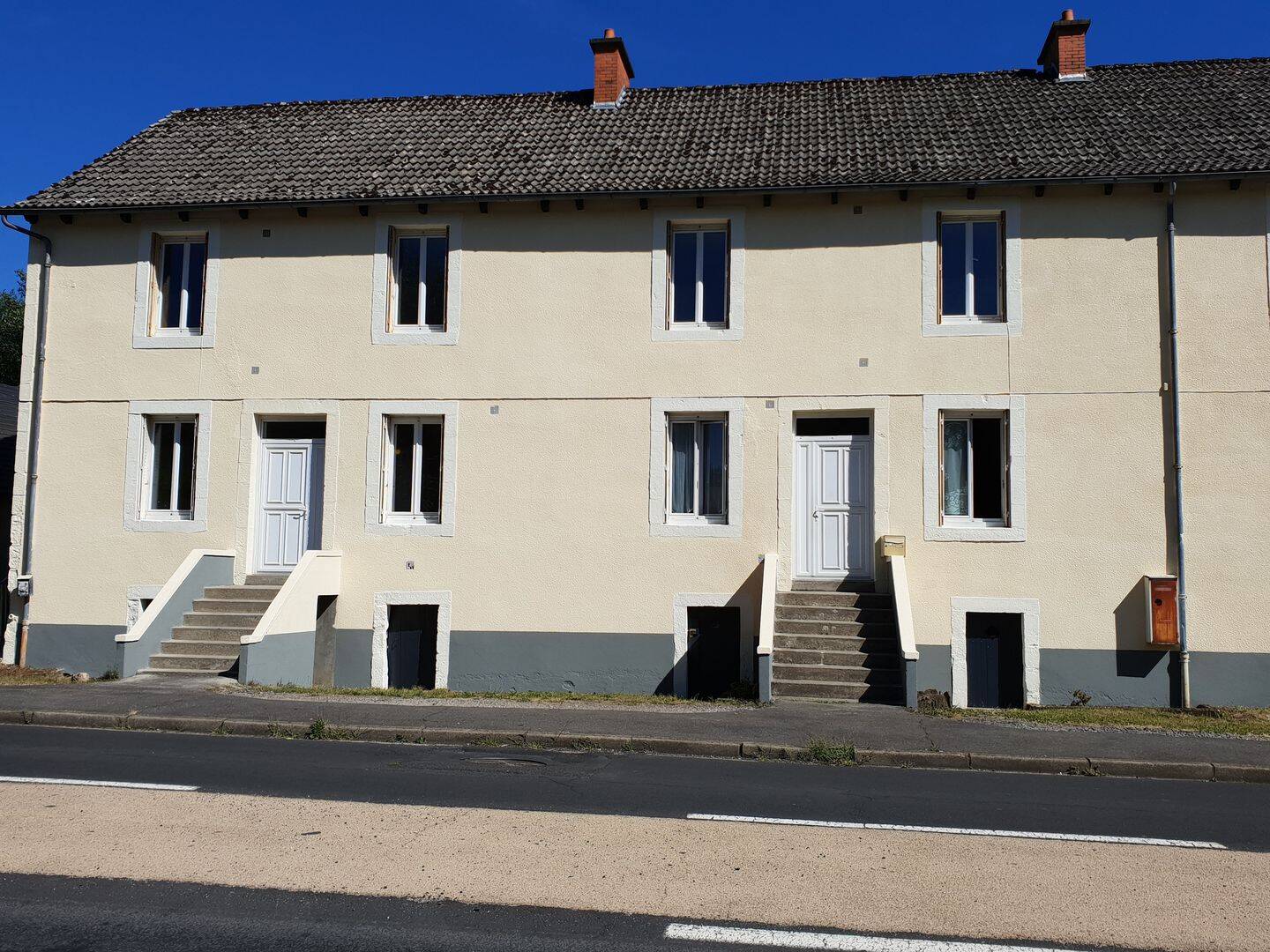 3 pièces 60 m² · à Ydes · 60 m² · 420 €