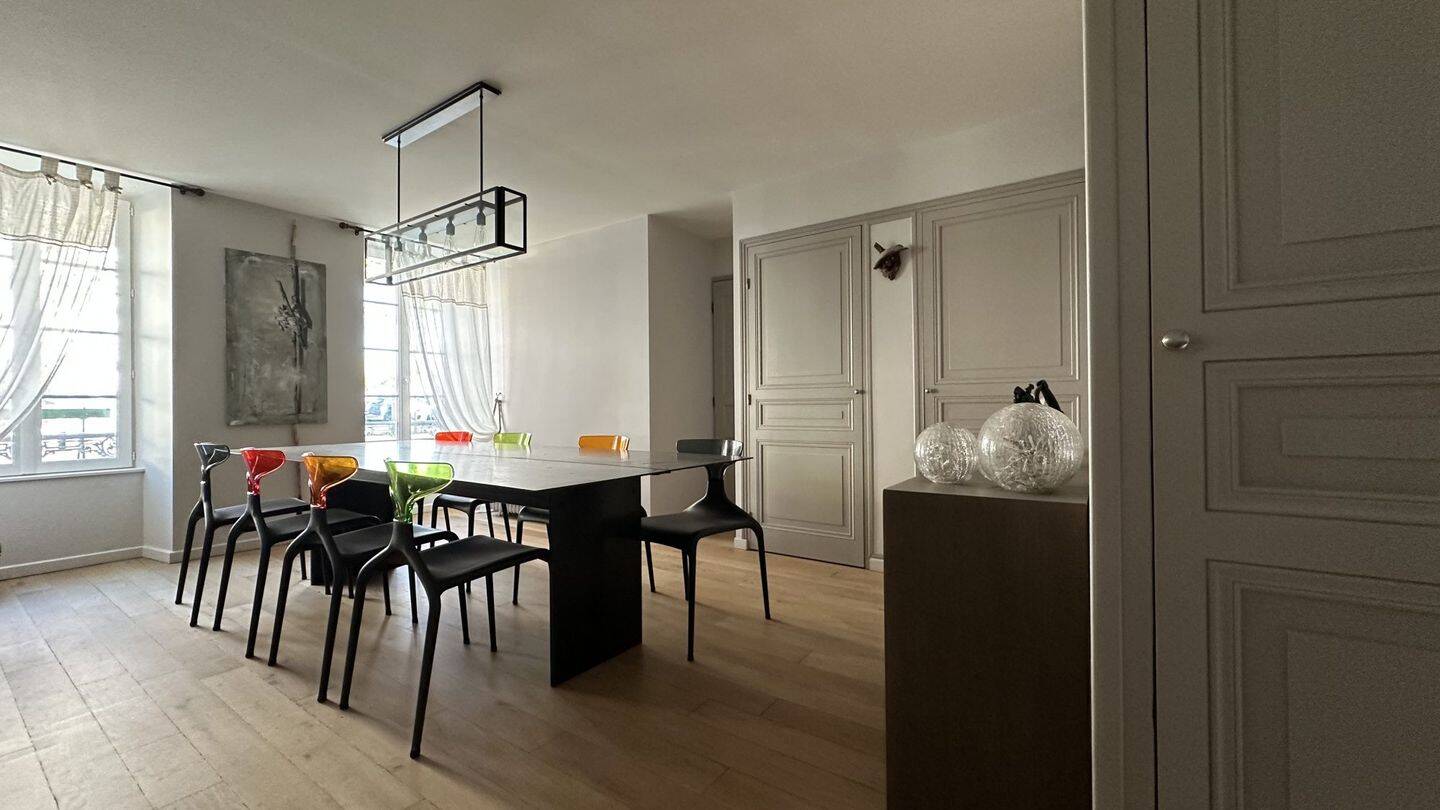 Maison 8 pièces 195 m² · à La Flotte · 195 m² · 1 560 000 €