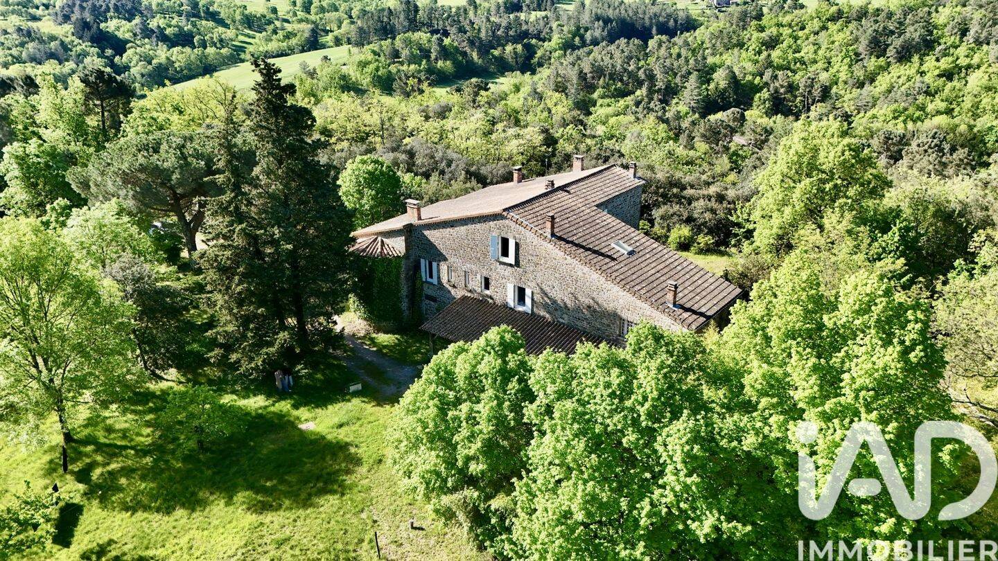 Maison 12 pièces 301 m² · à Fabras · 301 m² · 590 000 €