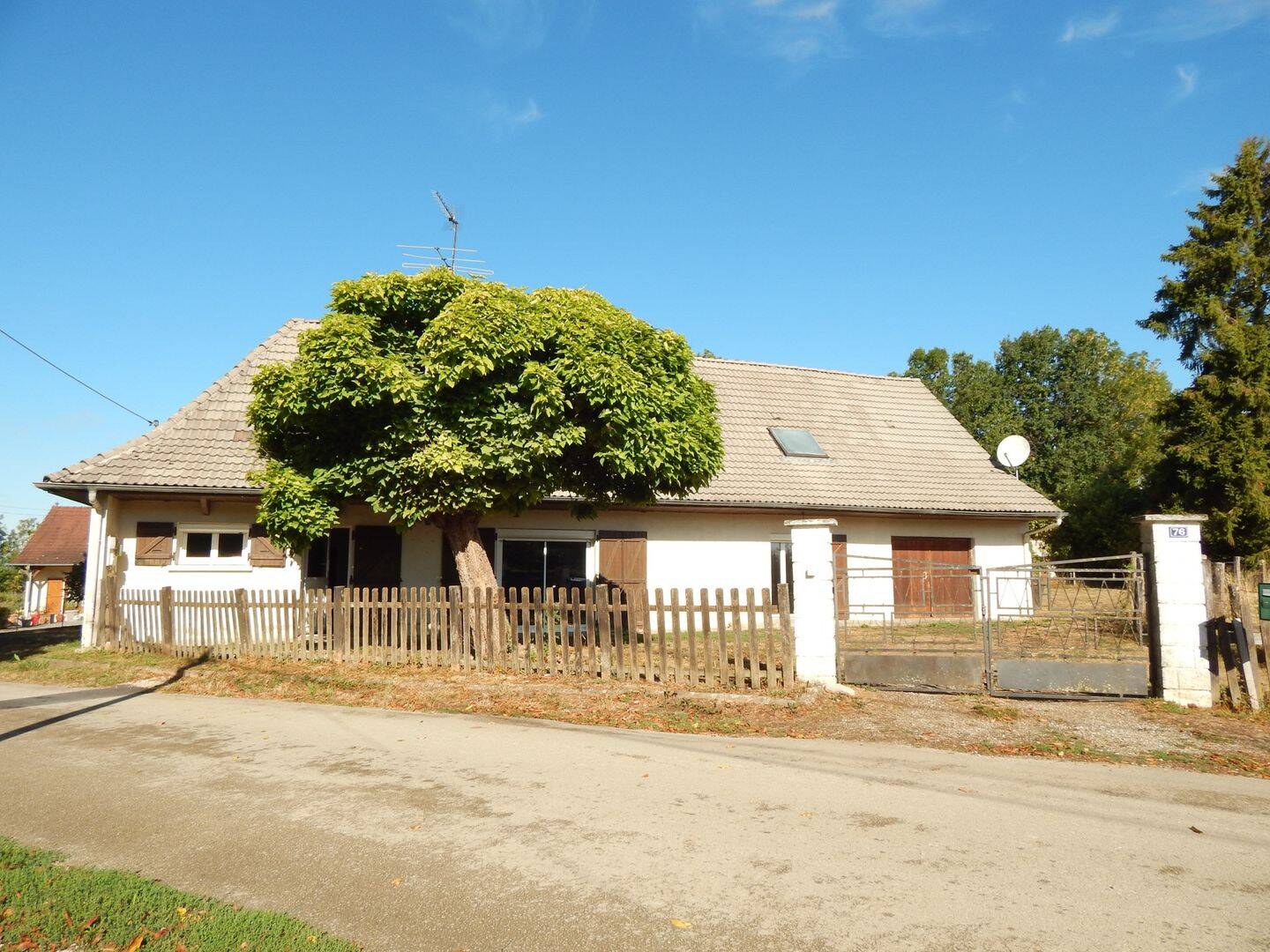 Maison 6 pièces 118 m² · à Bletterans · 118 m² · 185 000 €