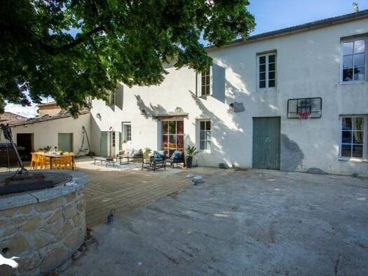 Maison à vendre 262 400 € 5 pièces 3 chambres 187 m² 1 418 m² de terrain Blasimon 33540