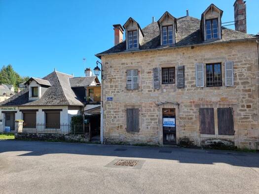 Immeuble à vendre 75 004 € 314 m² Corrèze 19800