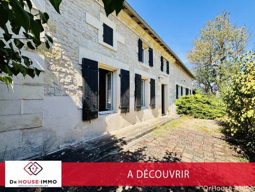 Maison à vendre 249 000 € 7 pièces 5 chambres 212 m² 3 348 m² de terrain Montpeyroux 24610