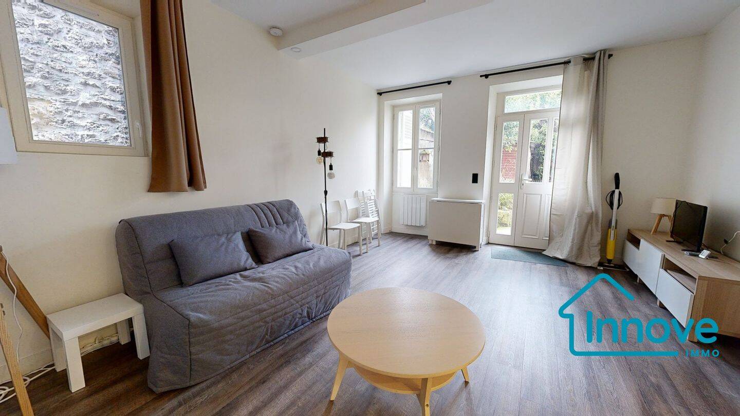 Appartement 1 pièce 30 m² · à Versailles · 30,4 m² · 905 €