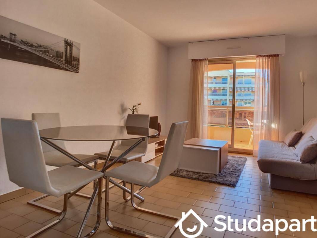 Appartement 1 pièce 24 m² · à Vallauris · 24 m² · 760 €/mois