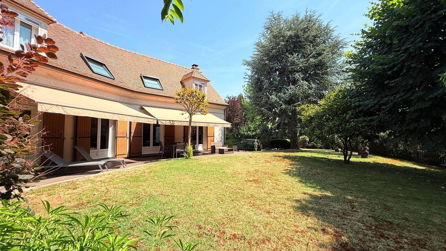 Maison 6 pièces 180 m² · à Croissy-sur-Seine · 180 m² · 1 345 000 €