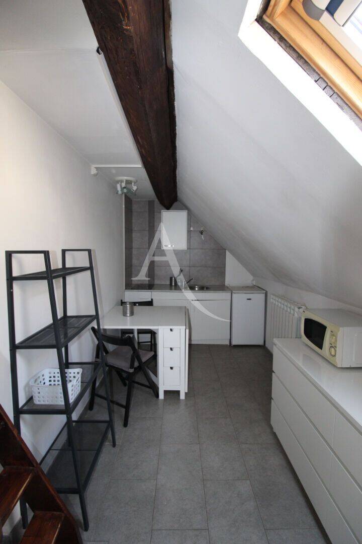 Appartement 1 pièce 10 m² · à Dijon · 10,4 m² · 430 €
