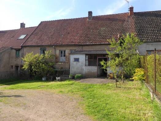 Maison à vendre 45 000 € 4 pièces 3 chambres 78,4 m² 307 m² de terrain Essertenne 71510