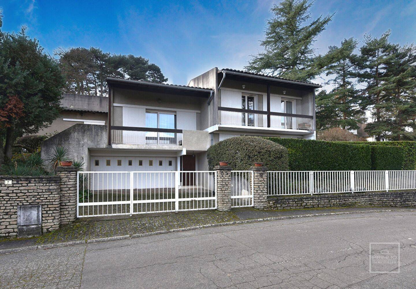 Maison 7 pièces 160 m² · à Saint-Didier-au-Mont-d'Or · 160 m² · 830 000 €