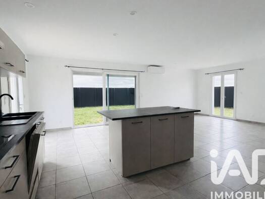 Maison de plain-pied à vendre 199 000 € 4 pièces 3 chambres 86 m² 406 m² de terrain Bas-Pays Montauban 82000