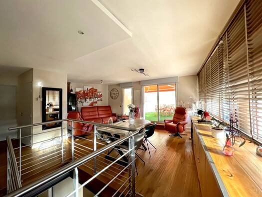 Duplex à vendre 495 000 € 5 pièces 3 chambres 187 m² 4ème étage Pau 64000