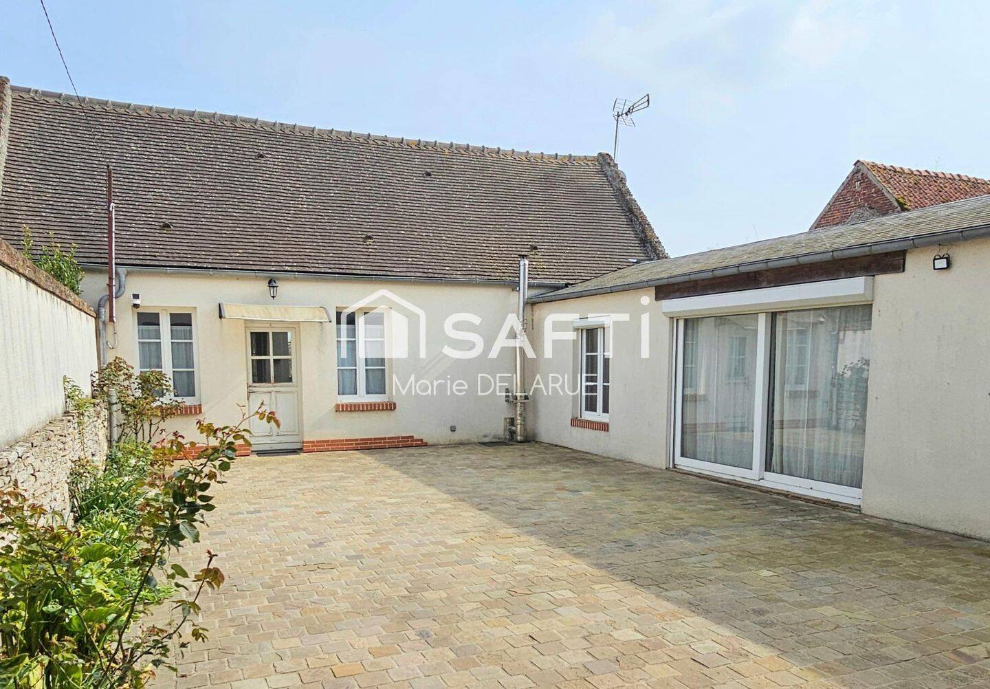 Maison 8 pièces 173 m² · à Cressonsacq · 173 m² · 259 000 €