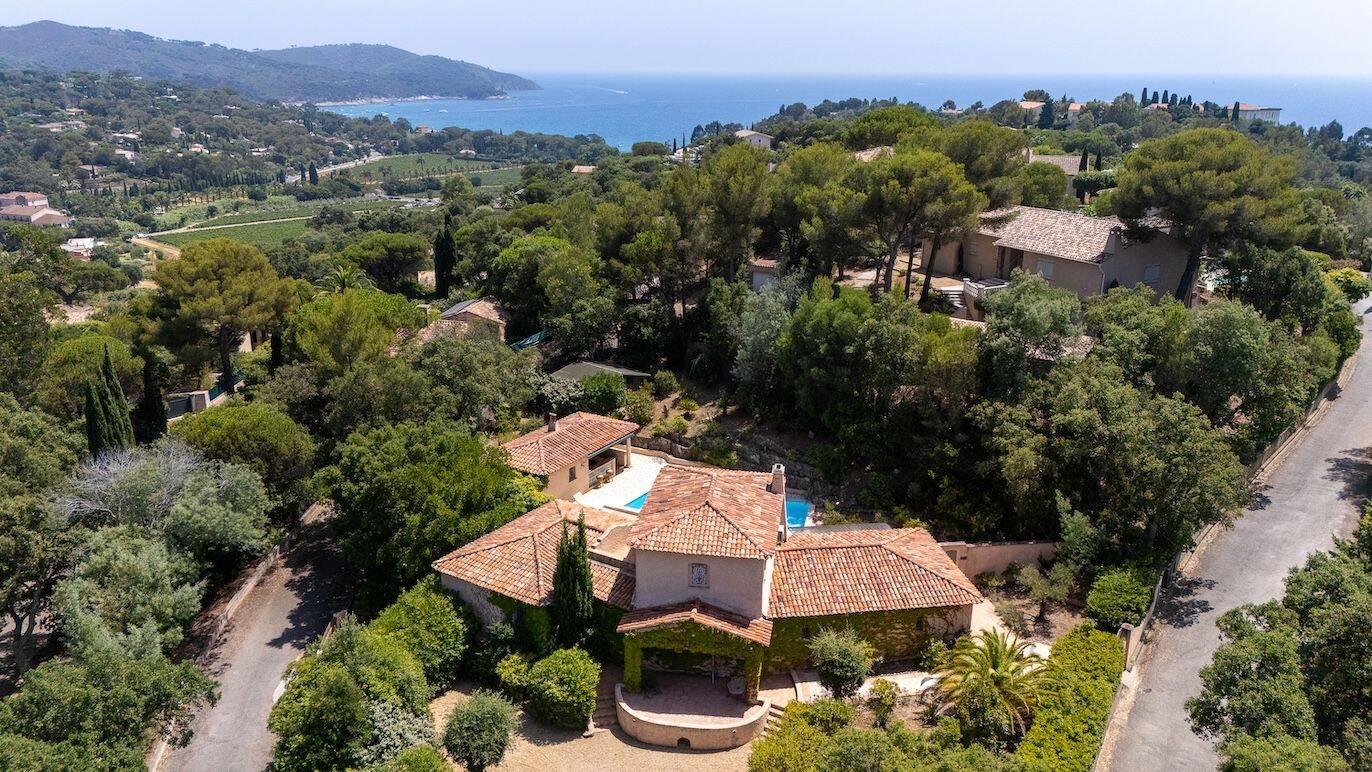 Maison 6 pièces 154 m² · à La Croix-Valmer · 154 m² · 1 900 000 €
