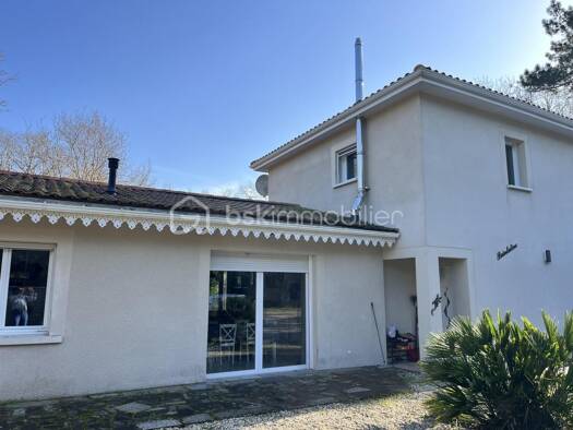 Maison à vendre 360 000 € 6 pièces 5 chambres 158 m² 1 127 m² de terrain Soulac-sur-Mer 33780