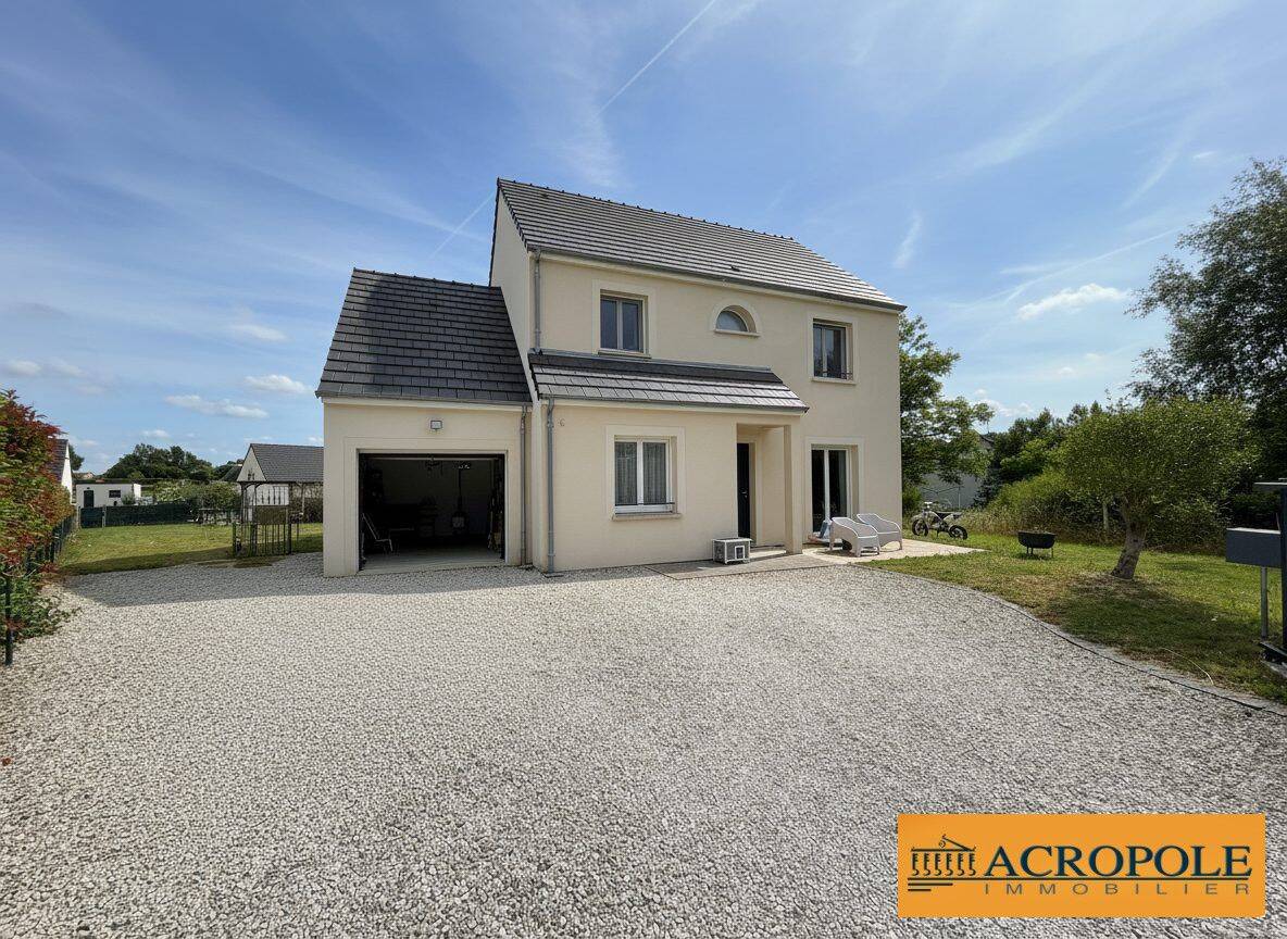 Maison 6 pièces 126 m² · à Dampierre-en-Burly · 125,9 m² · 238 000 €